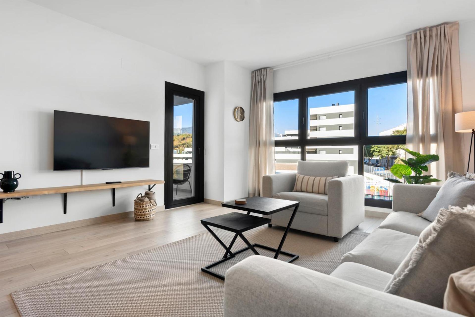 Beautiful 2-Bedroom Apartment Near Center And Beach Estepona Eksteriør billede