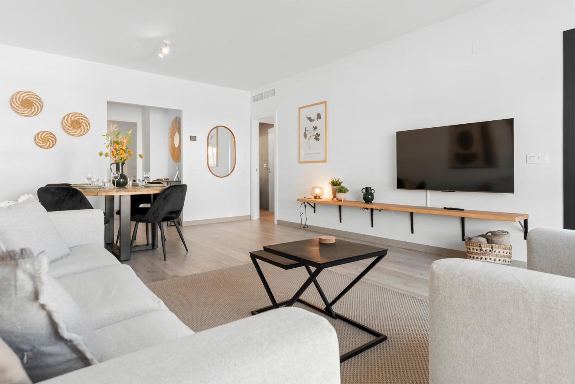 Beautiful 2-Bedroom Apartment Near Center And Beach Estepona Eksteriør billede