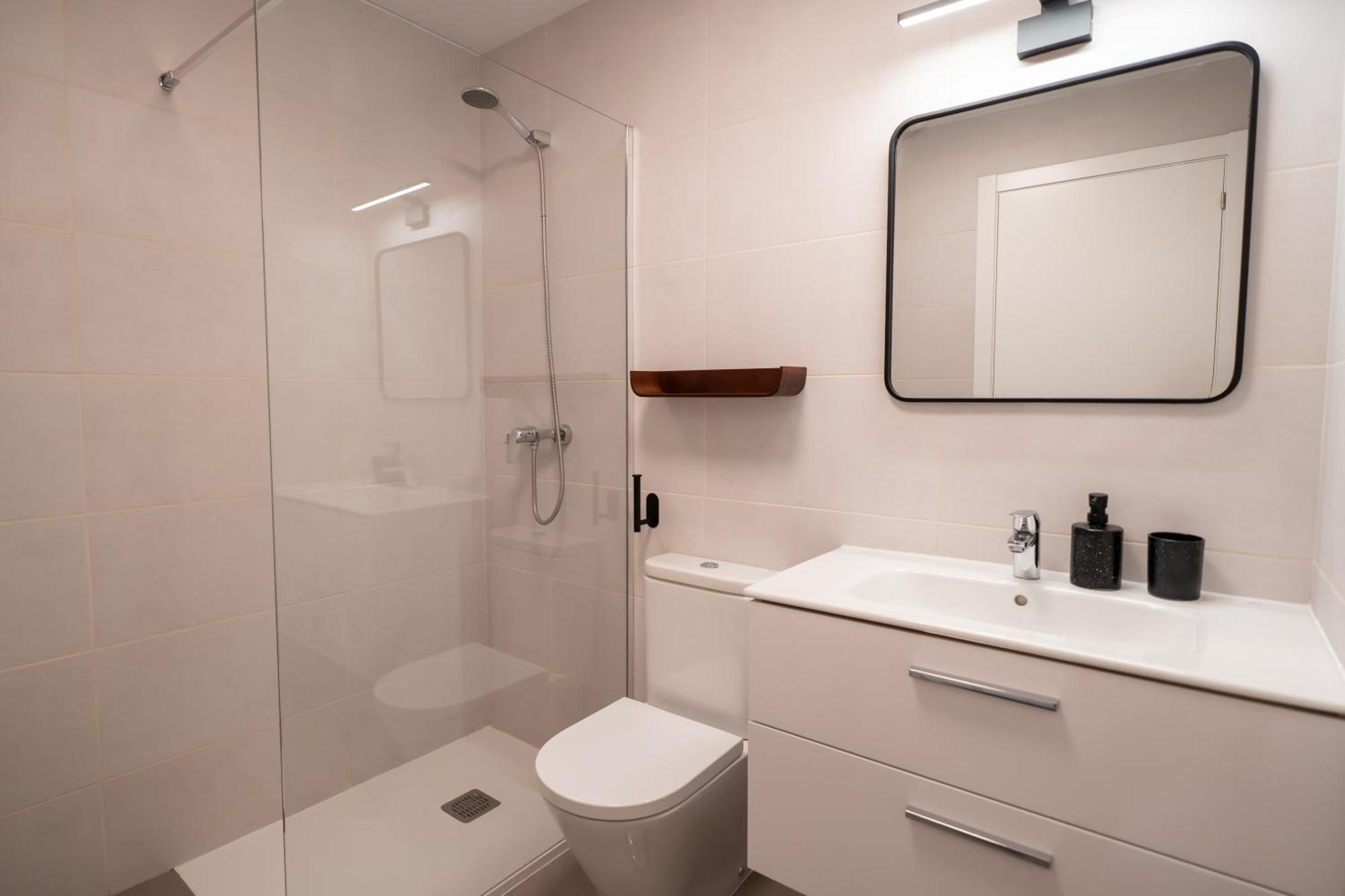 Beautiful 2-Bedroom Apartment Near Center And Beach Estepona Eksteriør billede
